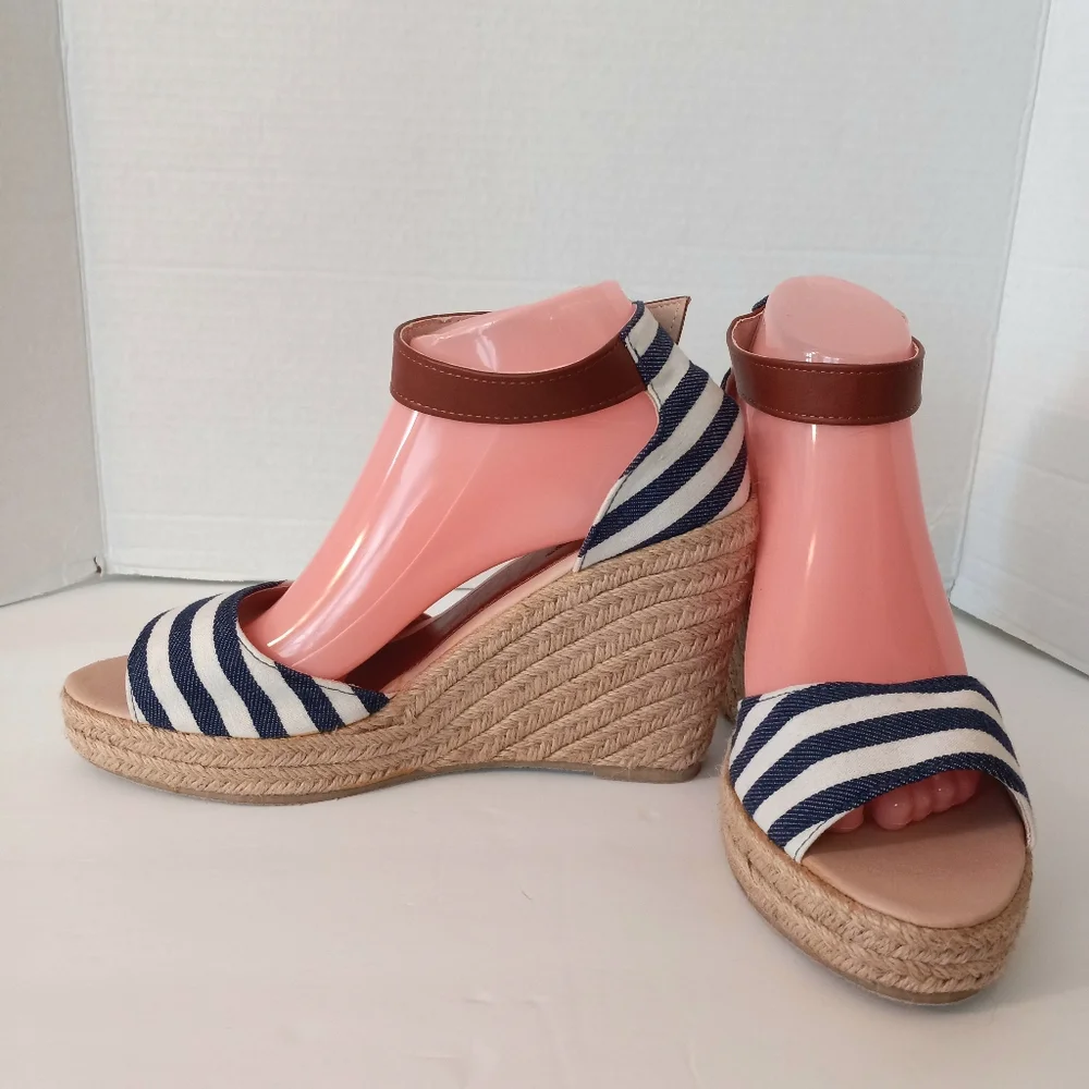Pierre Dumas navy/white striped   wedge espadrille sandals size 10